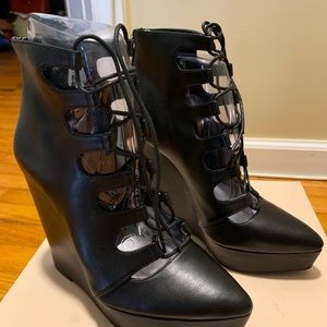 High heeled wedge lace booties